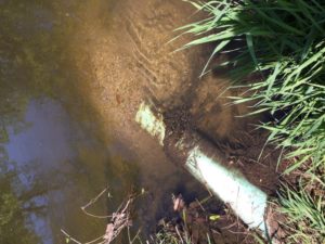 Storm sewer at 30th Avenue dumping sand and silt into Minnehaha Creek